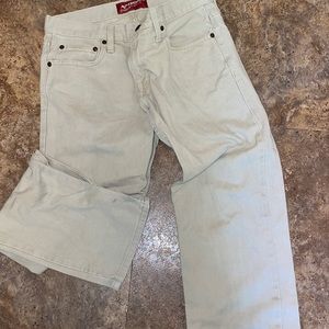 Men’s khakis jeans